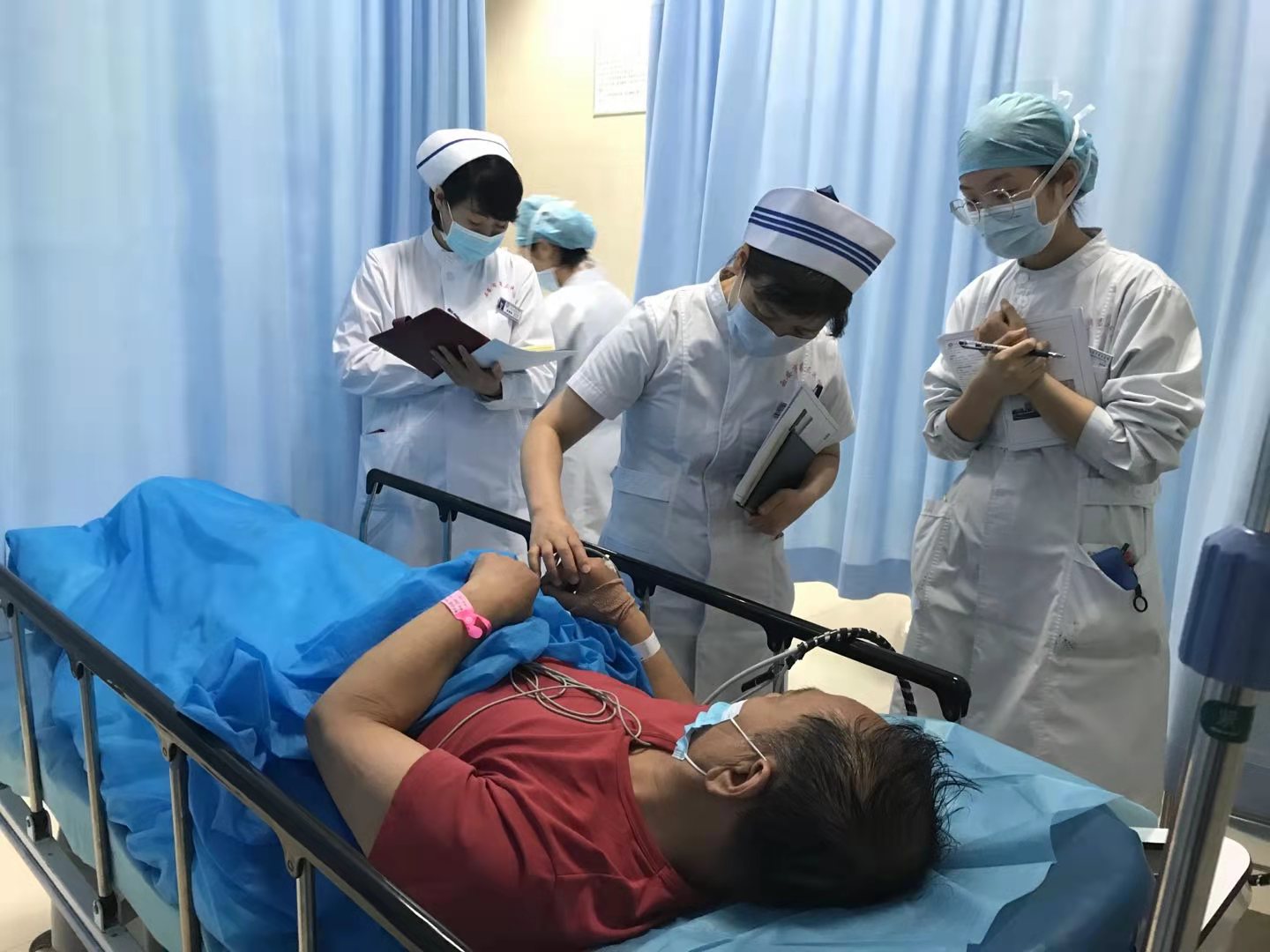 精诚仁爱 做患者的最美守护者——记西北大学附属医院·西安第三医院的“靓丽风景线”