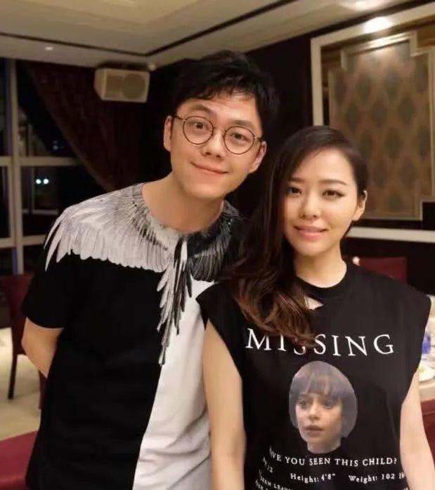 ����ӱ�ͷ��氮�޾���15�꣬Ϊ�ν�鲻�þ������(2)