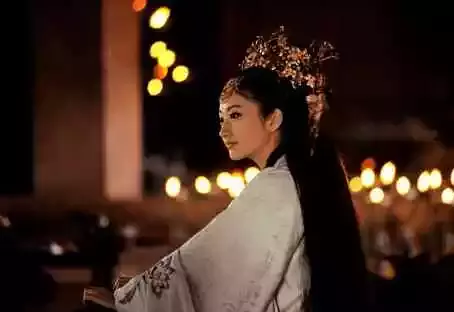 一女二夫（一女侍二夫）