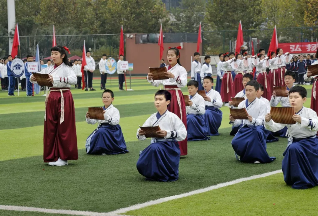 这所行事低调却成绩华丽的名校，他值得被爱