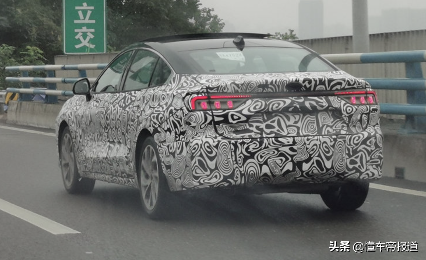 新车 | 四缸福克斯要来了！明年上市，长安福特多款新车计划曝光