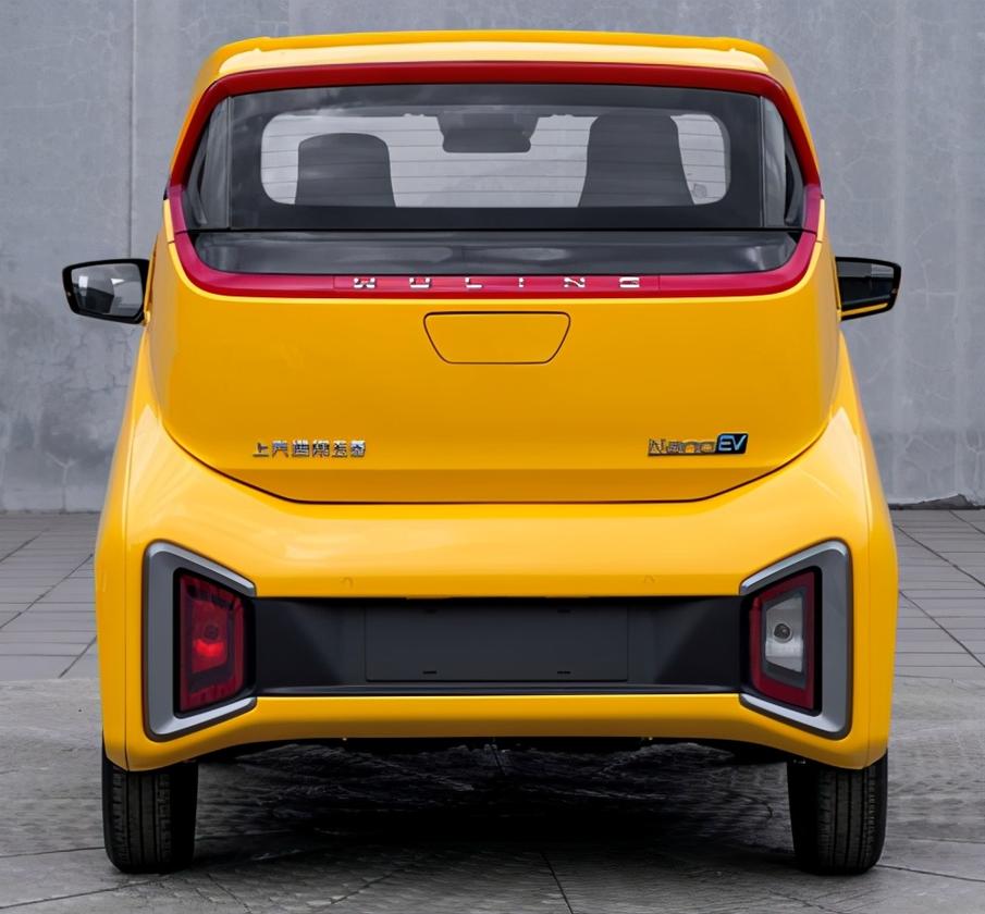 五菱全新“代步车”，续航超300km，宏光MINI买早了？