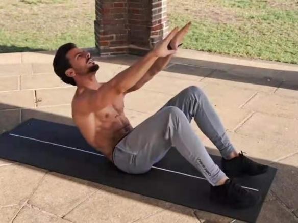 长得帅，身材好是什么样的？他来告诉你，3个动作，练出同款腹肌