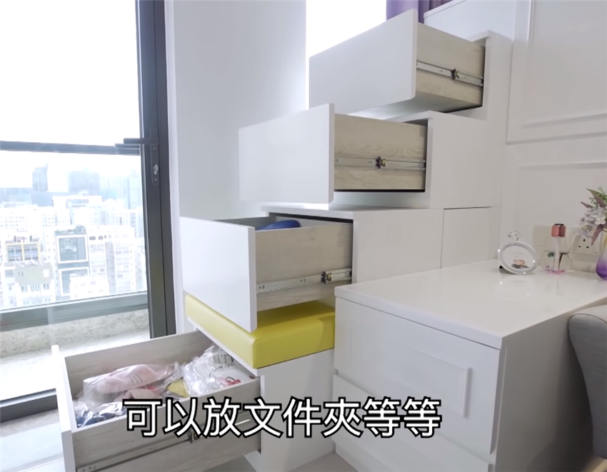 香港小夫妻“穷装”14㎡蜗居，挖空心思做收纳，半平米不敢浪费