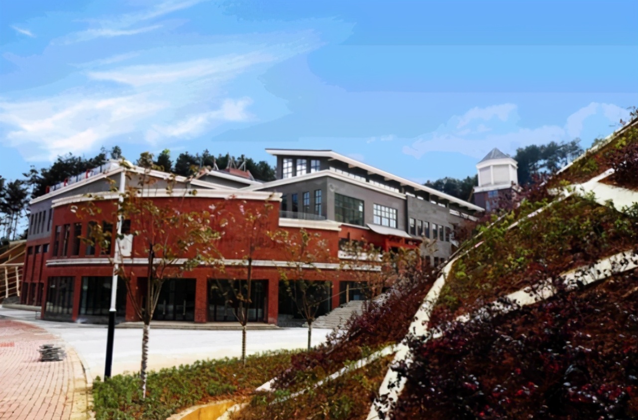 酒学生成抢手货？“茅台学院”首届本科生将毕业，酒厂纷纷抛绣球