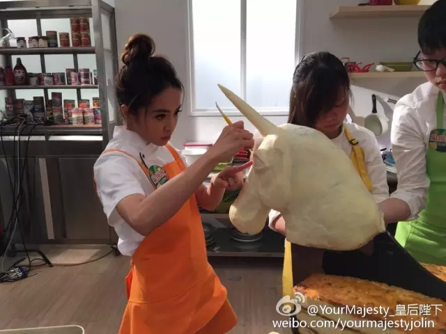 当蔡依林学会做蛋糕，糕点师：有人来砸场子了，还让不让人活了