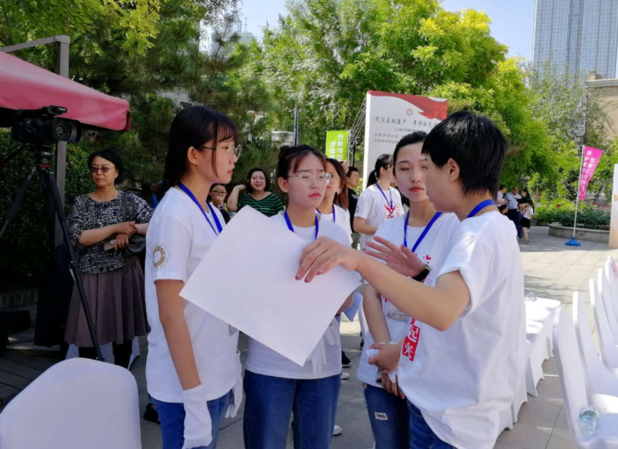 天津排名前四的“金牌”高中，一本率高达80%，天津一中稳居榜首