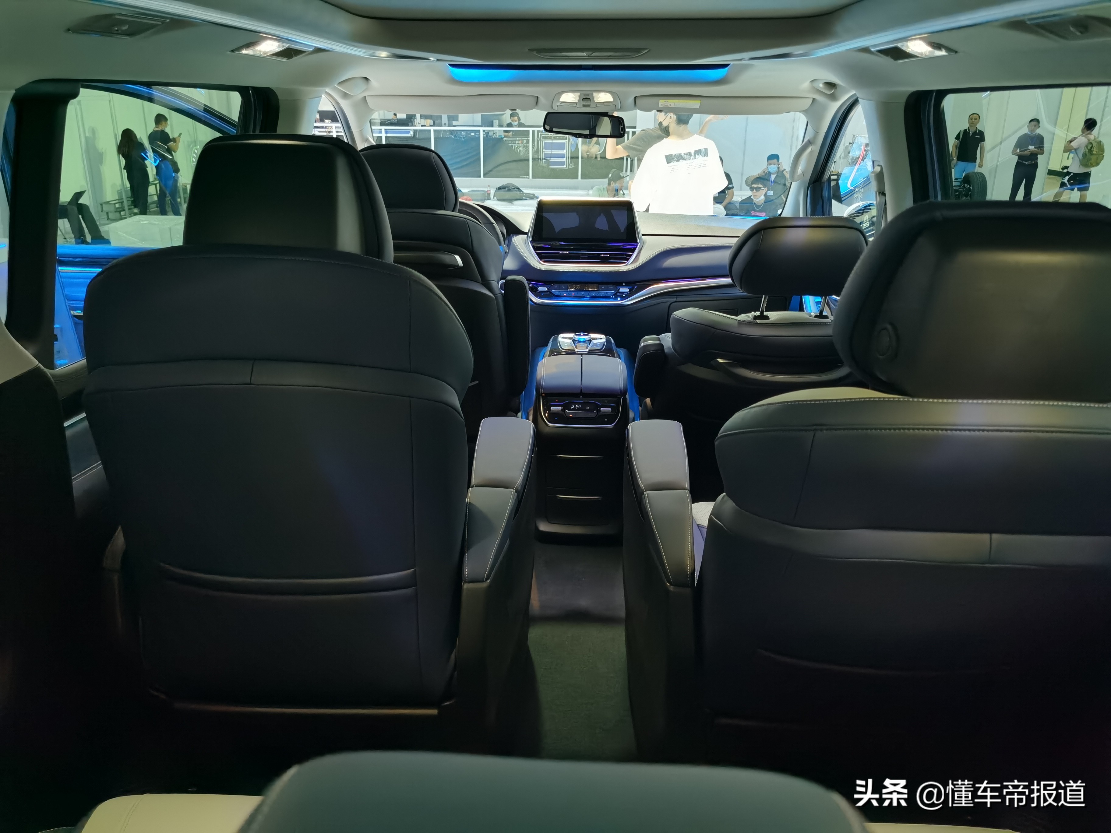 新车 </p><p>　　 售29.98万元起，大通EUNIQ 7北京车展上市
