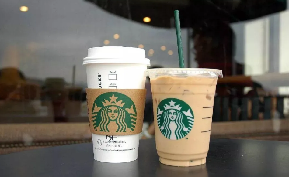 星巴克不止有星杯和杯袋，还有「星享卡和星礼卡」