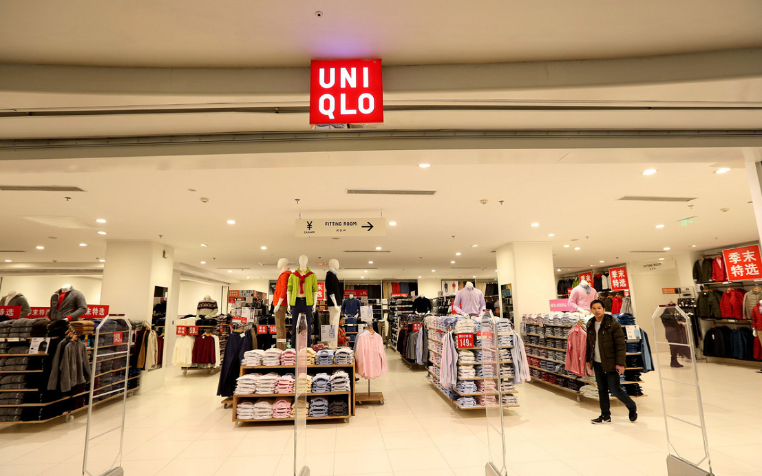 网店服装网上进衣服一般在哪里进货