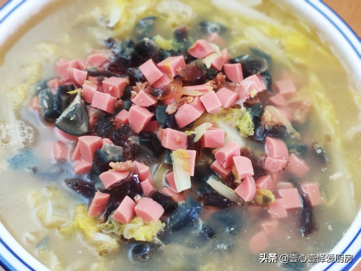 上汤娃娃菜最简单的做法，汤汁鲜到掉眉毛，看一遍你就会了