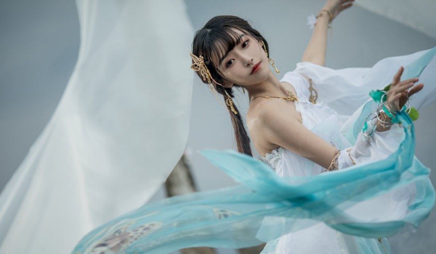 奶油抹脸已经OUT了！全网刮起湿发纯欲风，半藏森林都自叹不如