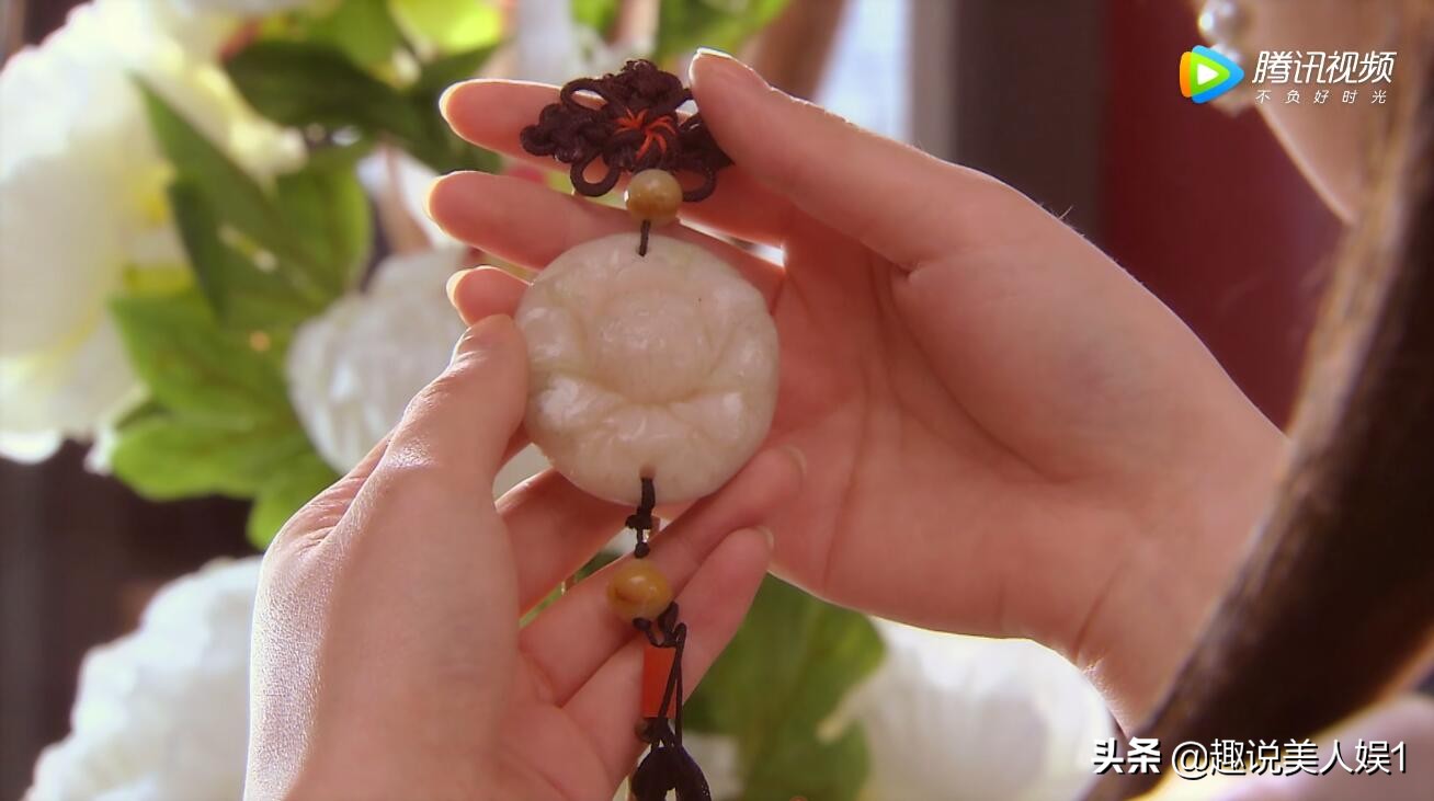 《天师钟馗》中的金银珠宝真多啊，各单元的女主偏偏都看不上