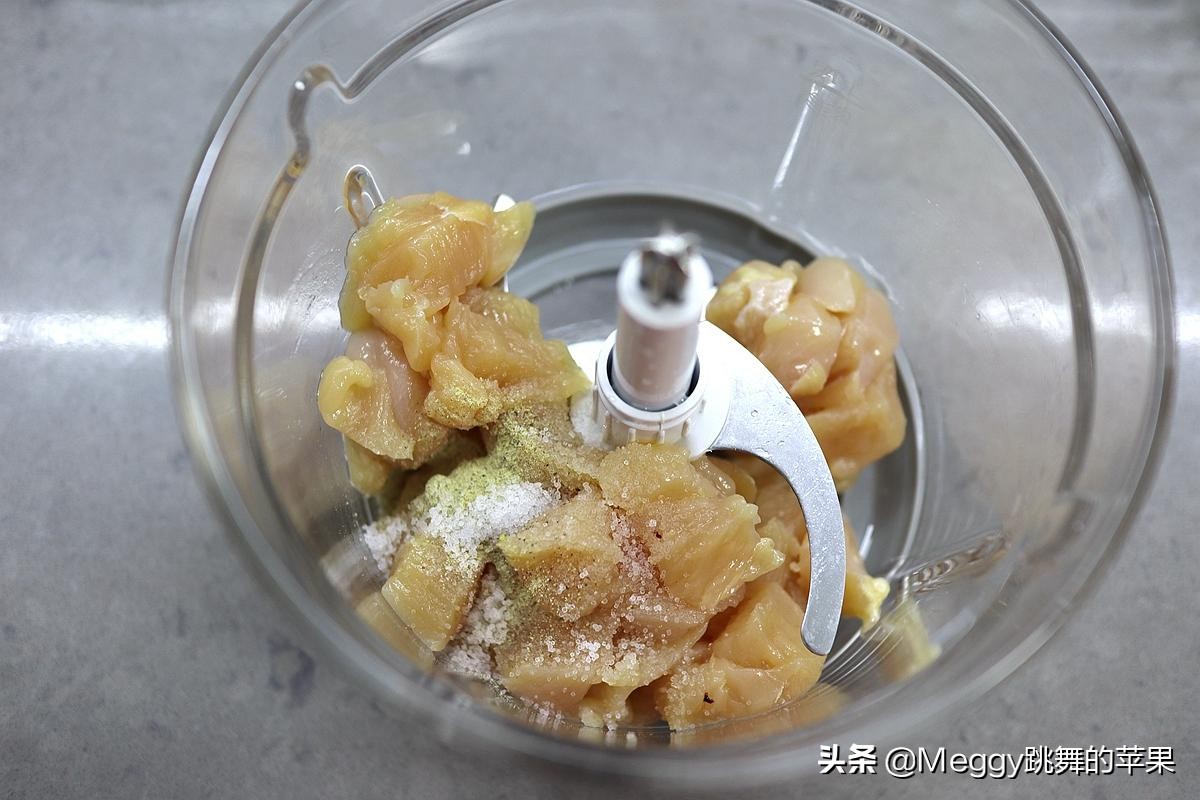 自制香肠一拌一蒸，低脂少盐，小孩吃身体壮，女人解馋不长肉
