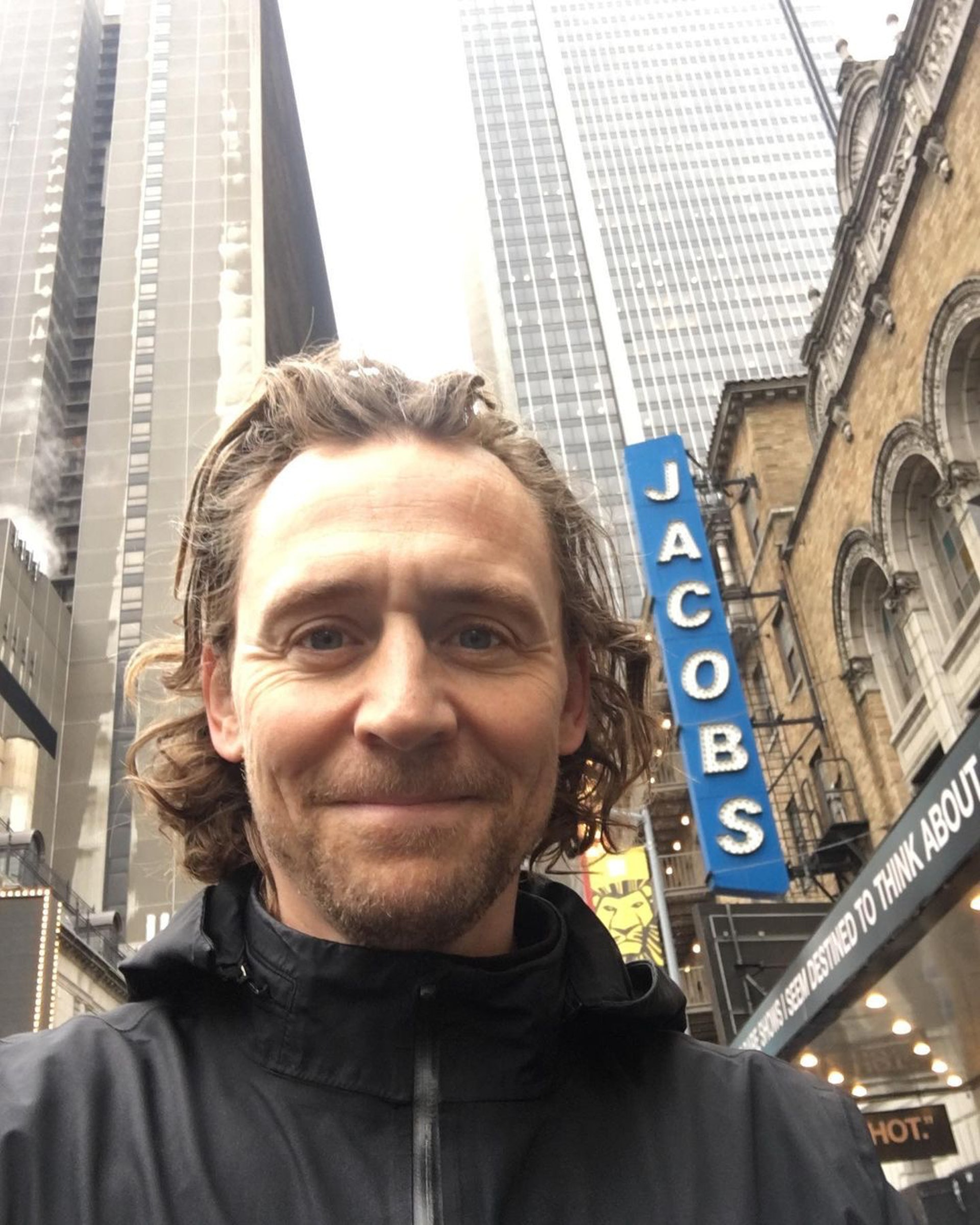 《洛基》抖森发际线严重向后移 网友:再过几年做最性感的光头男星 第4