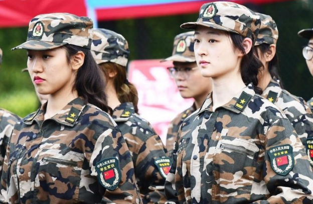 大学生的“好消息”，2022年当兵有机会保送军校，这些条件了解下