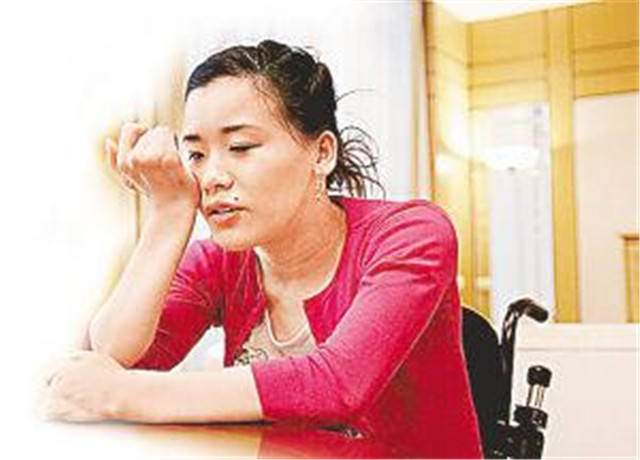 1998年，桑兰国外摔残获赔1000万，17年后风波再起，真相扑朔迷离