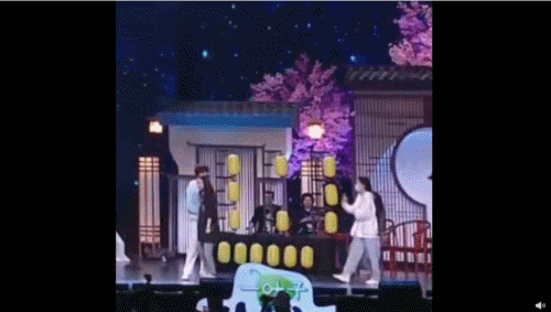 “浪浪钉”成背景板了？周也马闻远CP感爆棚！这眼神真不是在谈吗
