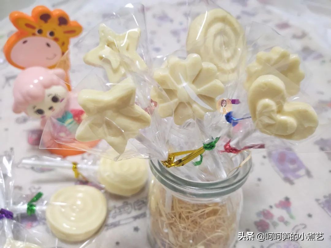 过年啦，小朋友怎能没有零食吃，教你制作牛奶棒棒糖，简单又好吃
