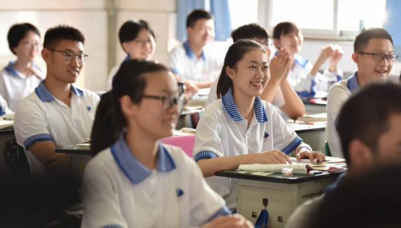 “全国百强高中名单”，前三实至名归，第1名90%升学率超衡水