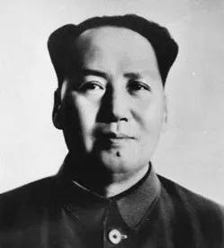 他是毛泽东标准像守护神，天安门、人民币上的毛泽东像都由他制作
