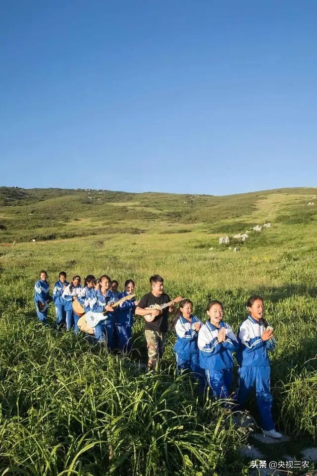 实名羡慕！这位老师带他的学生们在“云端”开了一场摇滚演唱会