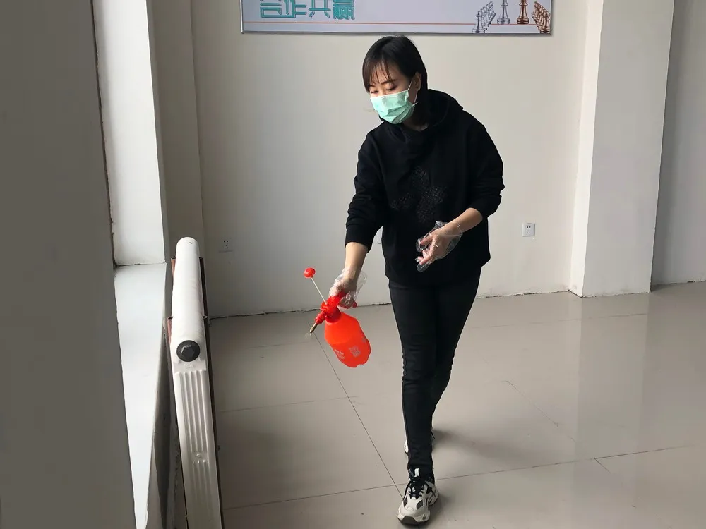 硬核“备战”开学 || 哈铁建学校举行疫情防控演练