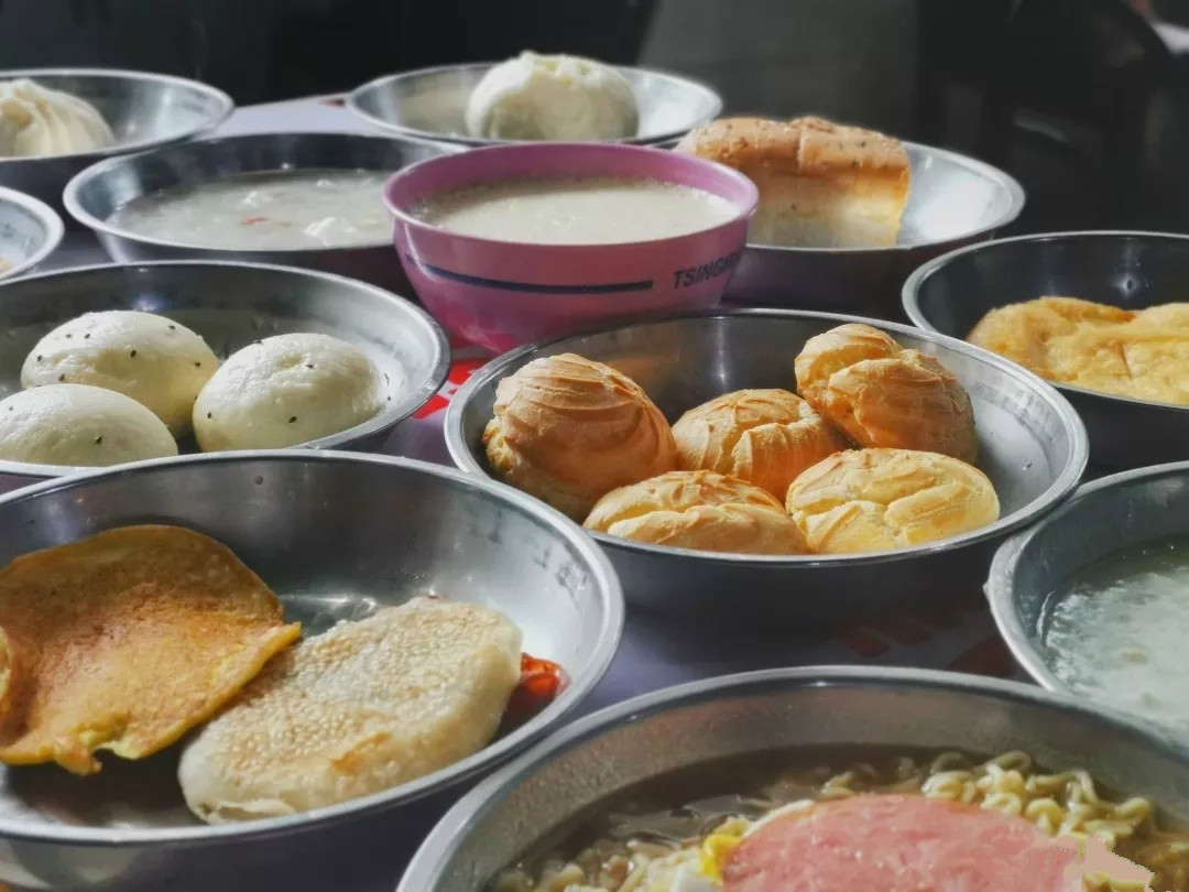 清华大学食堂有多好？看完饭菜质量和价格，网友：后悔没好好读书