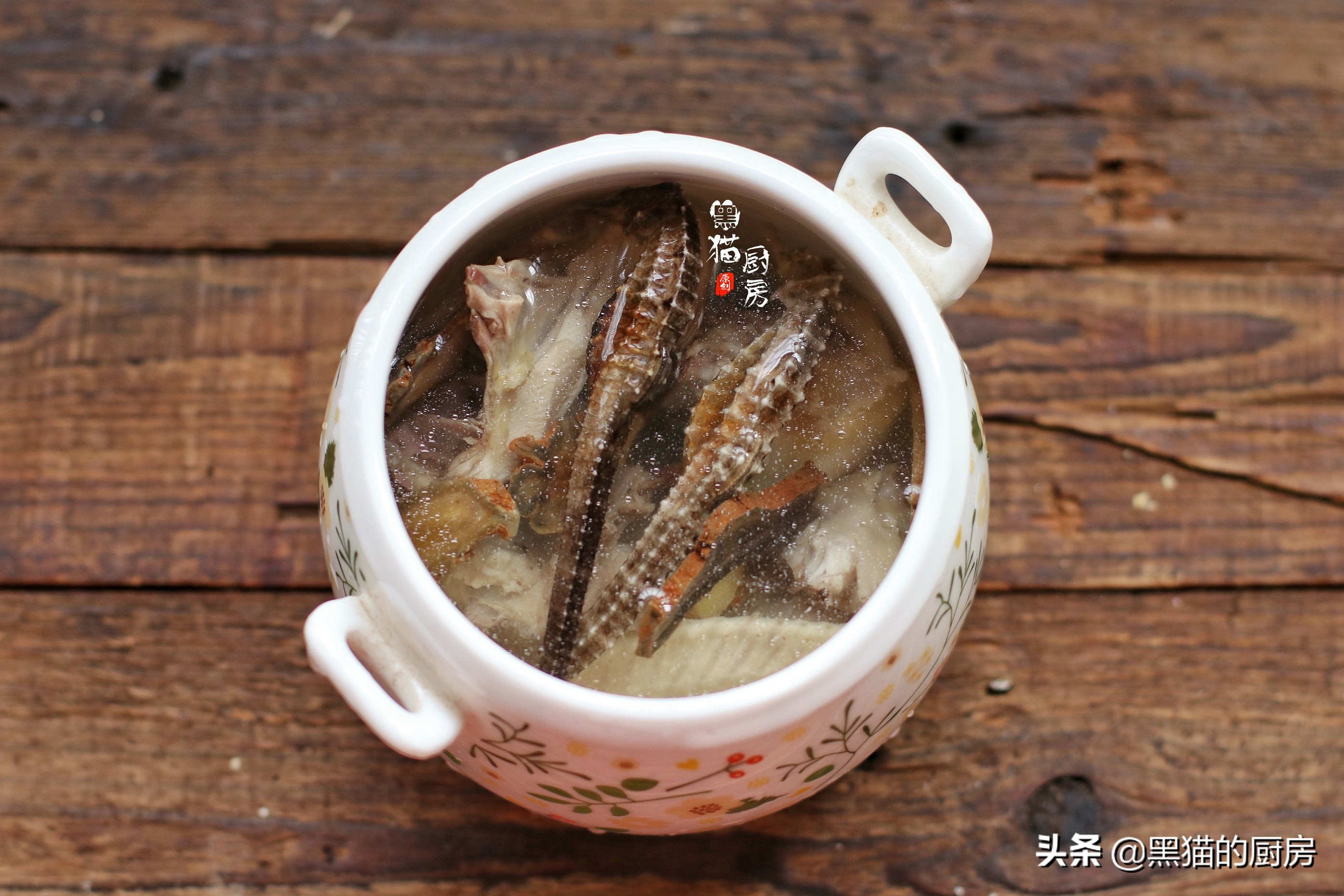 海马的价格多少钱一斤邻居送来两对海马