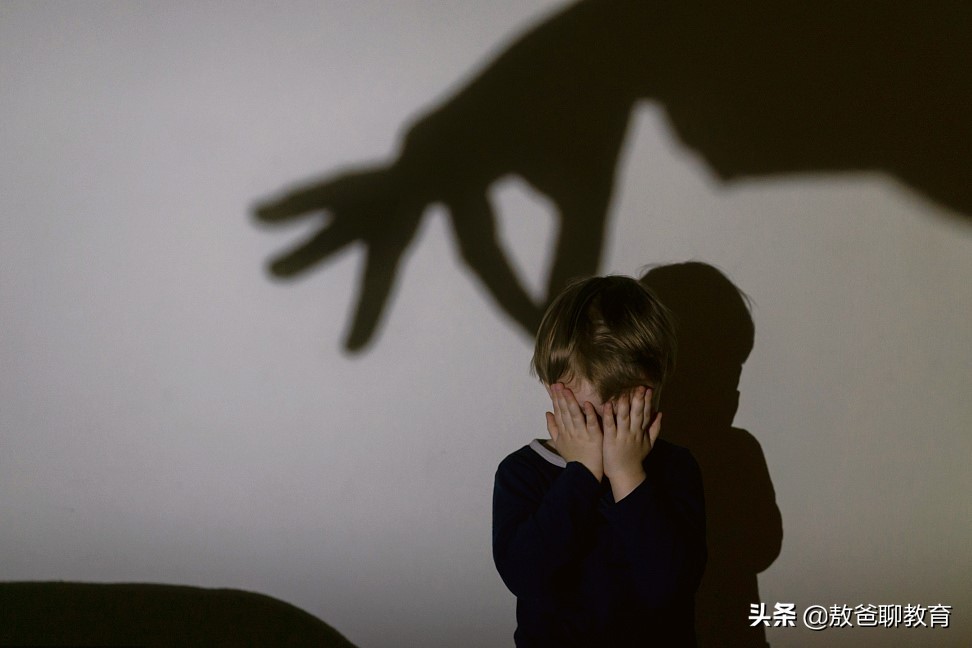 孩子恐惧害怕不是小问题，揭开孩子恐惧成因，5招化解恐惧心理