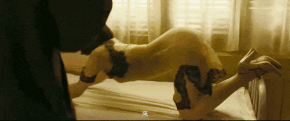 旗袍别瞎穿，太干瘪没韵味，太丰腴不遮肉，能驾驭的都是气质女神