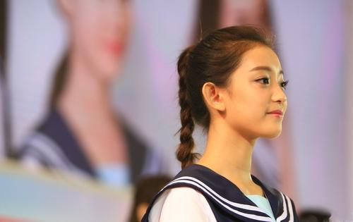 一组校花的照片火了：从小学到大学，哪个时期的校花惊艳了众人？