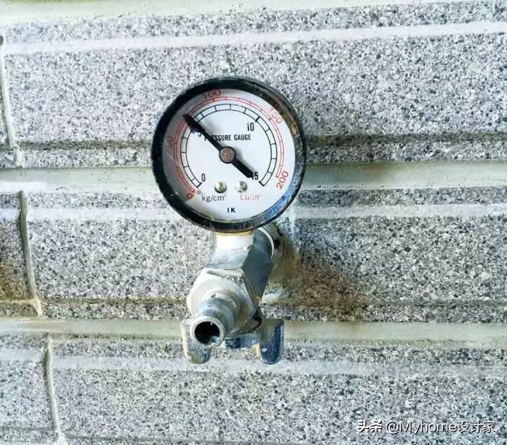 监工验收要留意的9件事，保证你卫生间不漏水、客厅瓷砖不拱顶