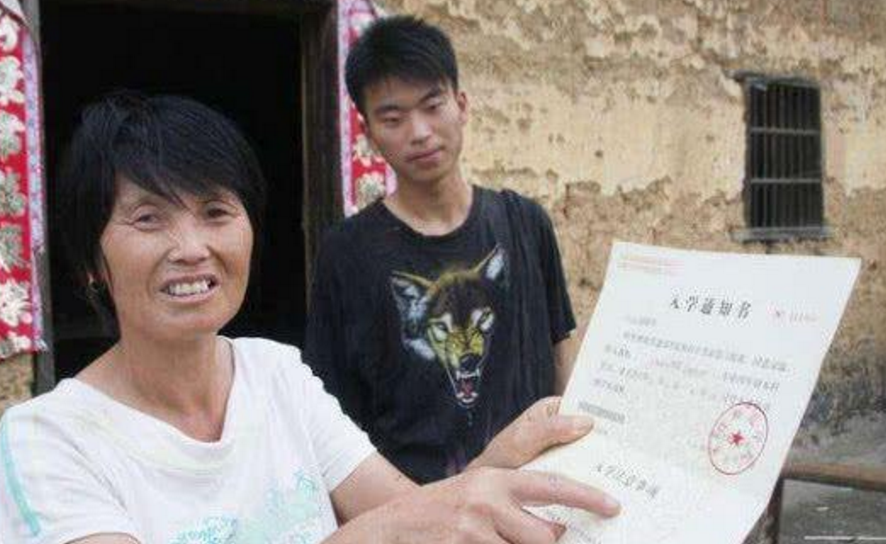 2021年军校分数线上涨，国防科技大学没招满人，603分考生可捡漏