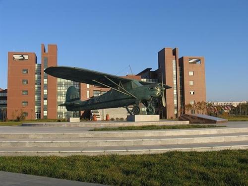 这两所宝藏大学，有航空宇航科学与技术博士点，不是985也不是211