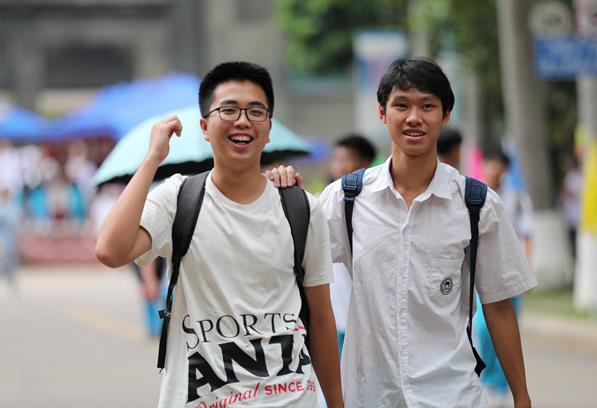 新高考模式引发争议，选对科目优势大，选差科目吃亏得不行