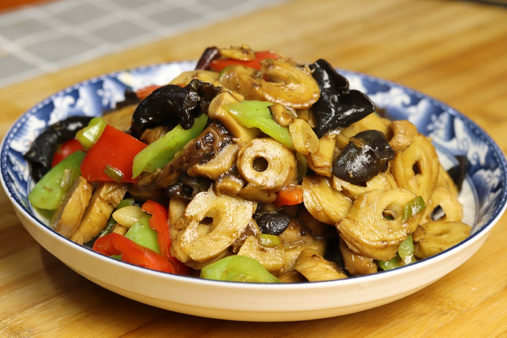 面筋别烤着吃了，试试这样新吃法，开胃又解馋，饭店都买不到