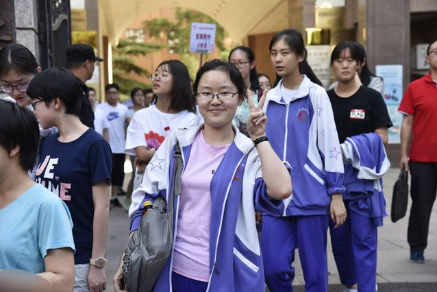 最小的大学生（清华最小本科生被录取）