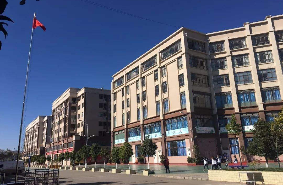 曲靖5所重点好高中，曲一中被清华认定为优质生源基地，值得关注