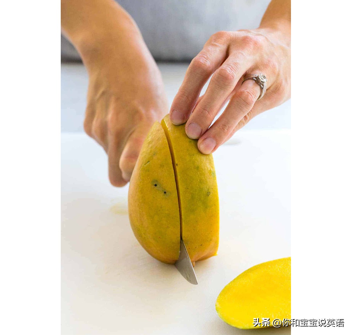 切、吃芒果的亲子英文：切花刀、横切竖切、啃核怎么说？