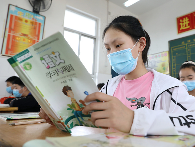 高考新趋势：英语被削弱，“大语文时代”或将来临，学生又慌了