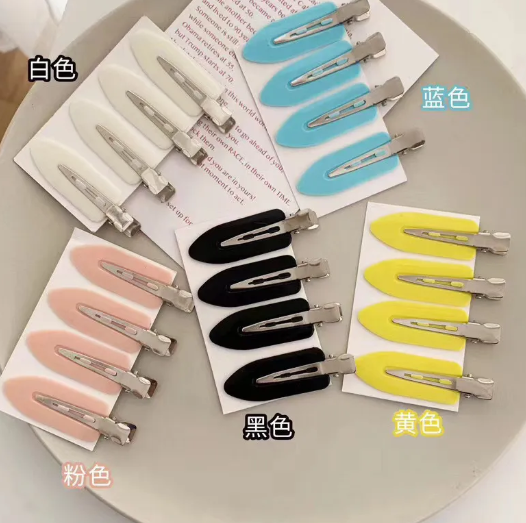 优秀了关晓彤！随便一个发夹8千，欧阳娜娜戴9.9包邮，差距明显