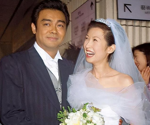 被刘德华大赞天赋高的刘青云,最让人羡慕的是他的"神仙爱情"