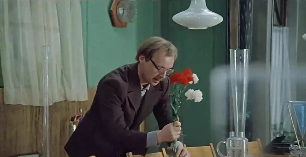 1977年苏联译制片，国内上映后，迅速风靡全国，观众：剧情真开放