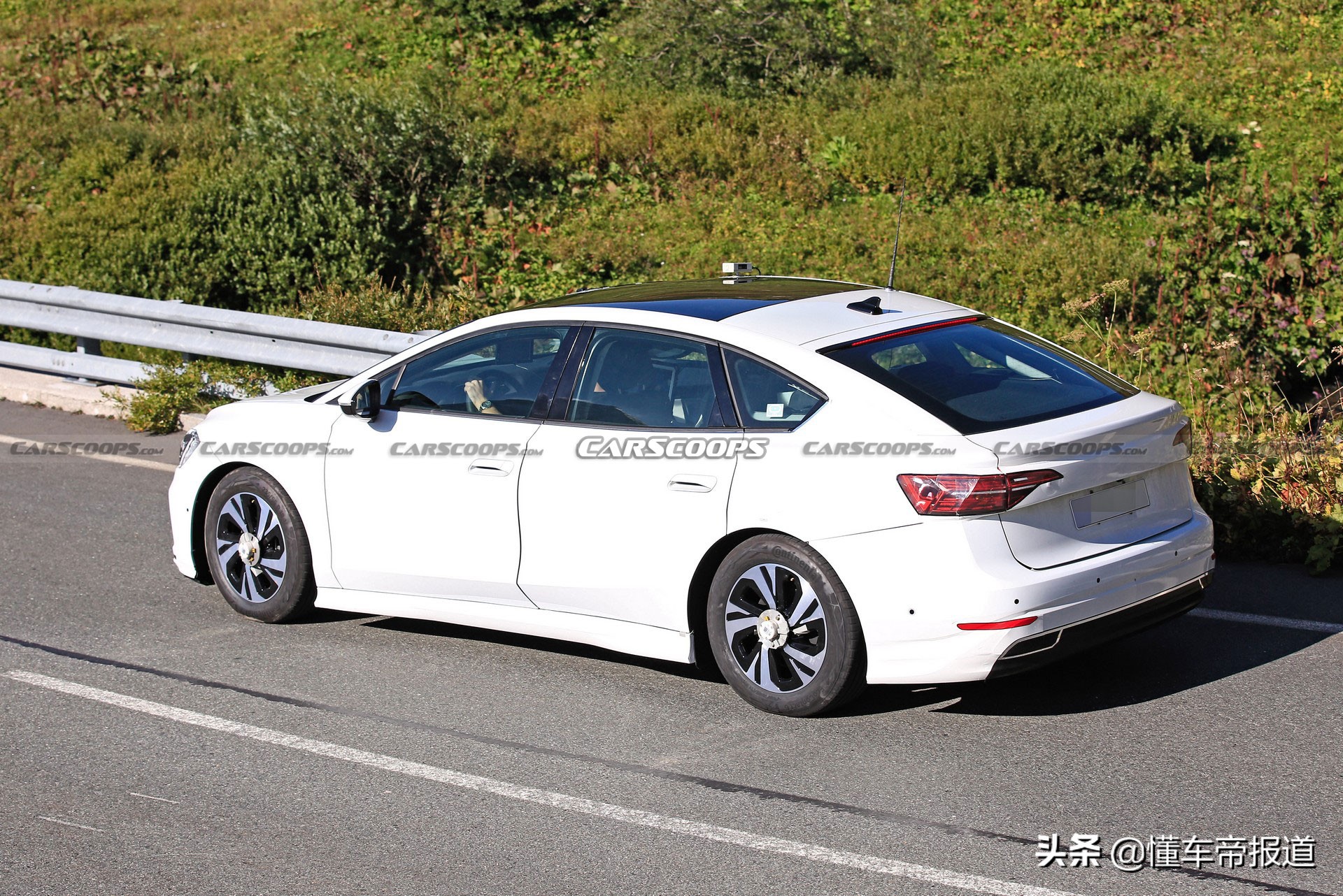 新车 | 电动时代的帕萨特？最大续航超700公里，大众Aero B路试谍照