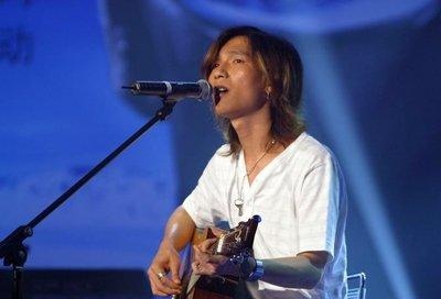被王源罗永浩点评：以冠军出道13年的陈楚生，终究败给了现实