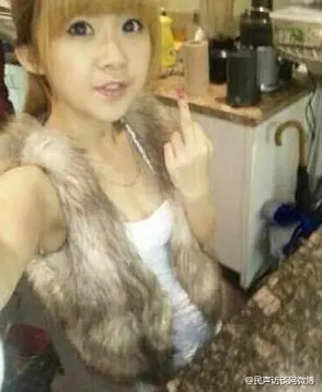 进娱乐圈的10位网红,有人演8部女主不火,有人身份横跨演员歌手