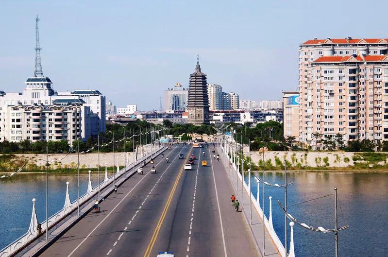 同一个城市，辽宁工学院改为辽宁工大，辽宁医学院却改成锦州医大