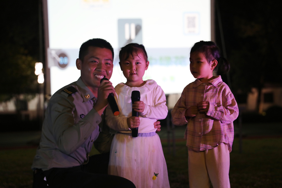 献礼华诞 | 解放军及武警部队“双节”晚会大联欢