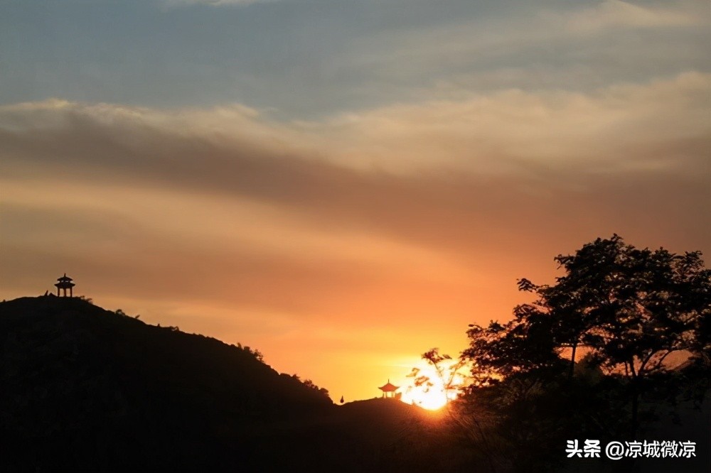 沐浴朝阳，感受青春，邂逅午后，体会人生，遇见晚霞尝尽人生百味